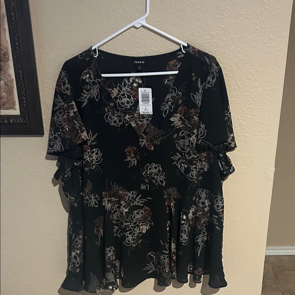 Torrid Size 3X Black Floral Sheer Blouse Flowy Romantic Overlay Top